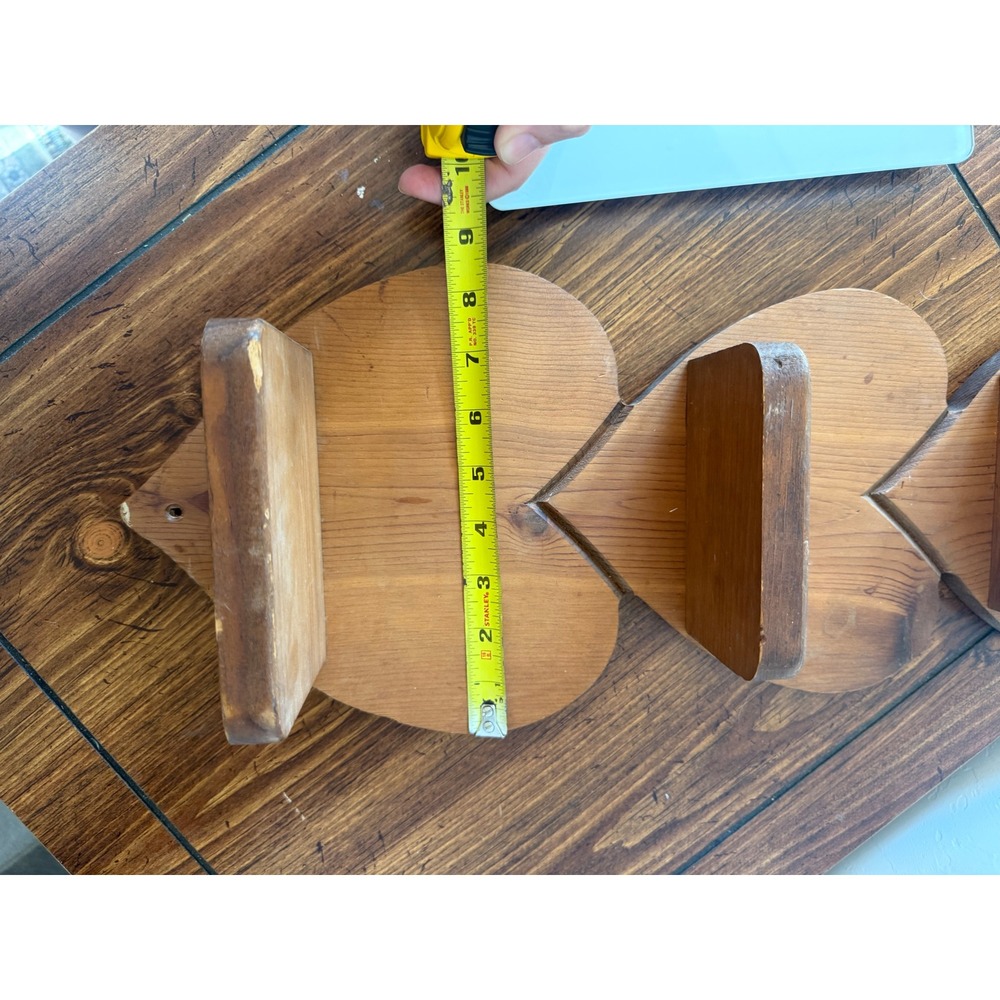 Vintage Cottage core Heart Wall Shelf for Trinkets - Picture 10 of 10